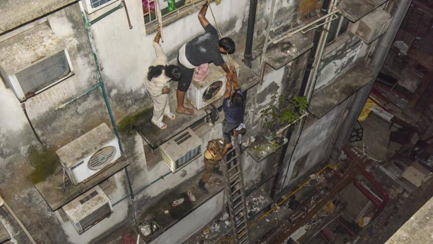 14 Dead, Several Injured in Kolkata Hotel Fire