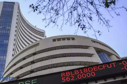 D-Street's $489 Billion Rally Attracts Global Funds