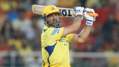 MS DHONI 'MS Dhoni doesn't need to be there next year: Former Australian cricketer makes a huge remark on future of CSK's stand-in skipper