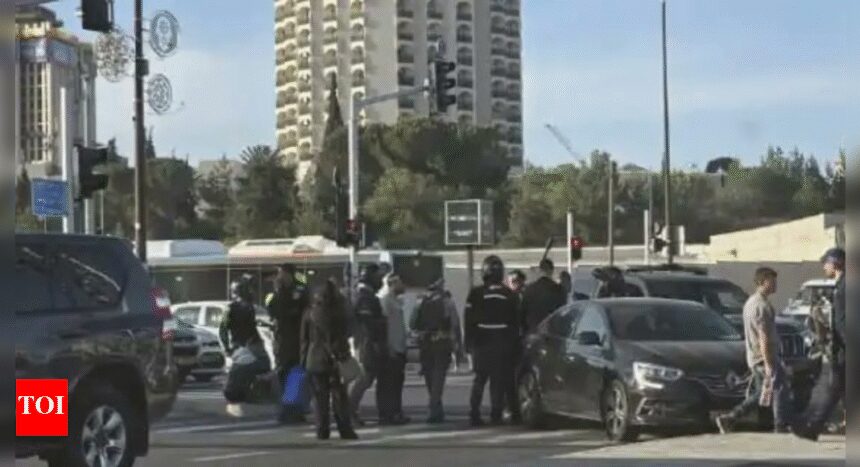 Israeli PM Netanyahus convoy involved in car accident, 17-year-old injured - The Times of India
