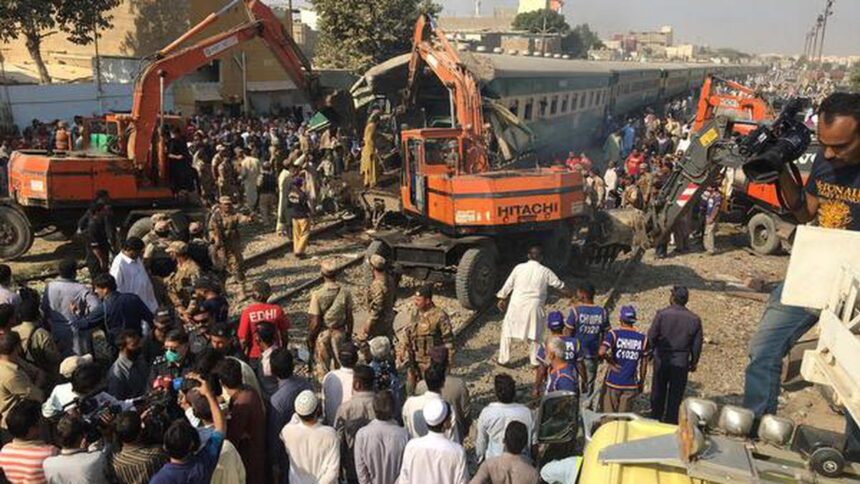 17 Killed, 50 Injured in Train Collision, Addis Ababa and Djakarta.