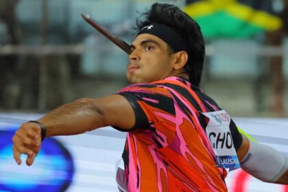 નદીમ પર નીરજ ચોપરાએ કહ્યું- અમે ક્યારેય ગાઢ મિત્રો નહોતા  પાકિસ્તાની જેવલિન થ્રોઅરને ફોન કરવા બદલ ટ્રોલ કરવામાં આવ્યો; આવતીકાલે દોહા ડાયમંડ લીગમાં ભાગ લેશે