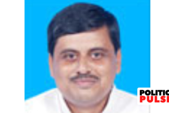 Bengal CPI(M) Veteran Jyoti Basu and Buddhadeb Pal to Face Expulsion in Cabinet Amidst Rise and Fall