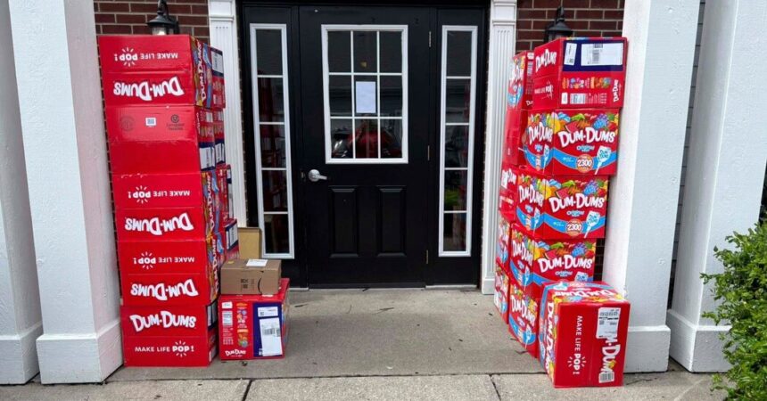 Boy Accidentally Orders 70,000 Lollipops on Amazon: Panic Ensues