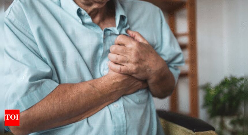 Dehydration Symptoms: 32-Year-Old Healthy CEO Suffers Heart Attack Due to Dehydration - How to Spot the Signs and Prevent Dehydration | The Times of India