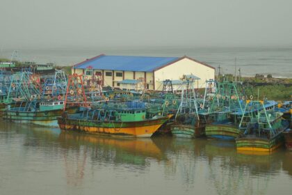 Four Mid-Sea Attacks Off T.N. Coast: 14 Nagapattinam Fishermen Assaulted by Sri Lankan Nationals, Equipment Stolen