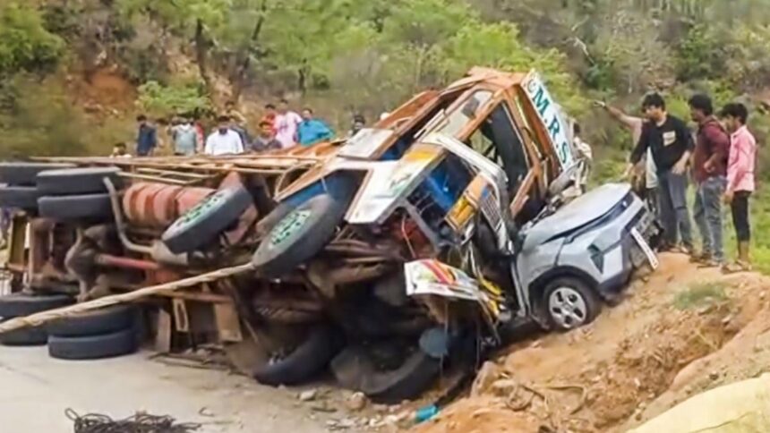Four killed, three injured in road accident near Kadapa