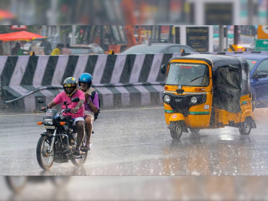 Heavy Rain Alert Issued for Tamil Nadu Districts, Advises RMC - Latest Update Until May 28