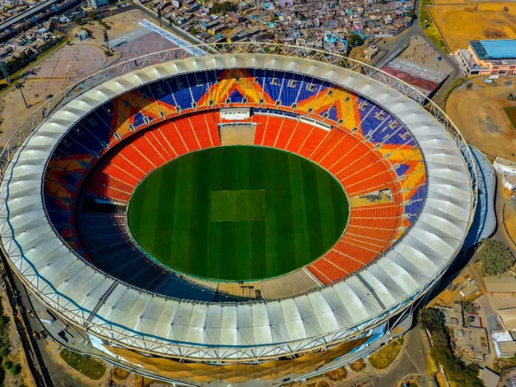 IPL 2024 નિશ્ચિત મેચોનું સ્થળ બદલાયું; ફાઈનલ અમદાવાદમાં રમાશે  
ગુજરાતના સાંસદાવસની ચૂંટણીના લીધે, IPLની ફાઈનલ અમદાવાદના નરેન્દ્ર મોદી સ્ટેડિયમમાં રમાશે અને ક્વોલિફાયર-2 પણ ત્યાં જ રમાશે. સંગઠનના સ્ત્રોતોએ આ જાણ કરી.