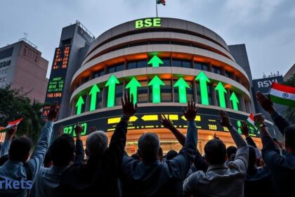 Market Wrap: D-St Ends Third Week in Green on Foreign Inflows, US Trade Deal Optimism; Sensex Adds 260 Pts, Nifty Above 24,340