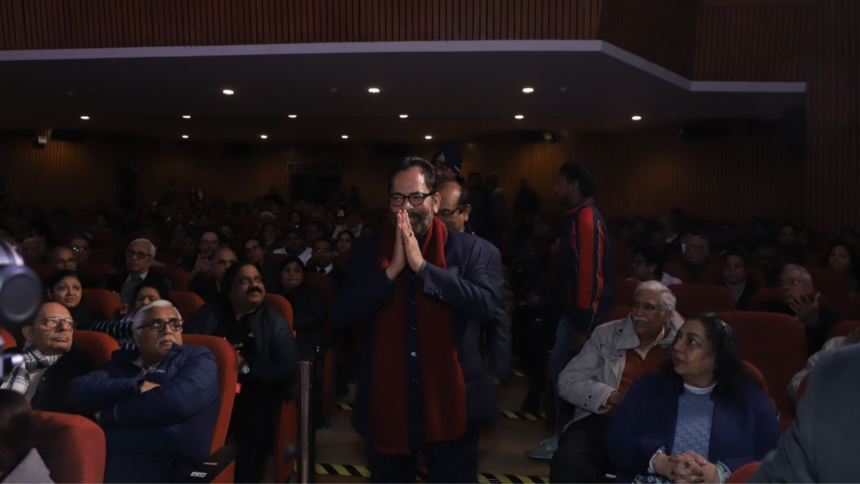 Mukhtar Abbas Naqvi Discusses Revolving Fast Economy in Pakistan: Lawyer Claims Legal Licence for Criminals Have become Their Bedrock