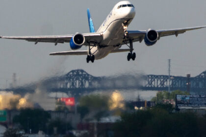 Newark Airport Faces Major Flight Delays: What's Causing Them?