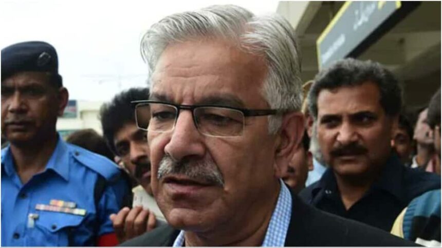 Pakistan Defence Minister Warns of Military Strike on Indian Indus Projects After IWT Suspension | VIDEO