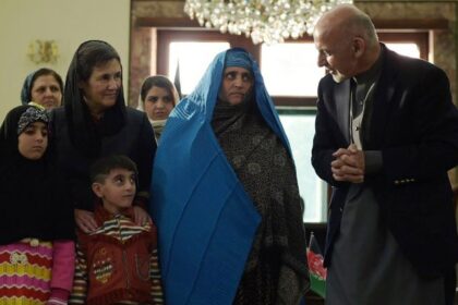 Pakistan Deports National Geographic's Iconic 'Afghan Girl'