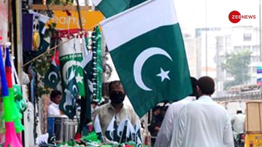 Pakistani Economy Struggles: FBR Tax Shortfall Surges to Rs 833 Billion