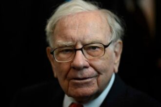Warren Buffett's Advice to Young Investors: 'Hang Out with…' | Company Business News