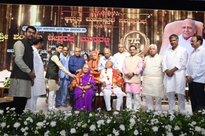 Hubballi Honors Shankranna Munavalli on His 75th Birthday