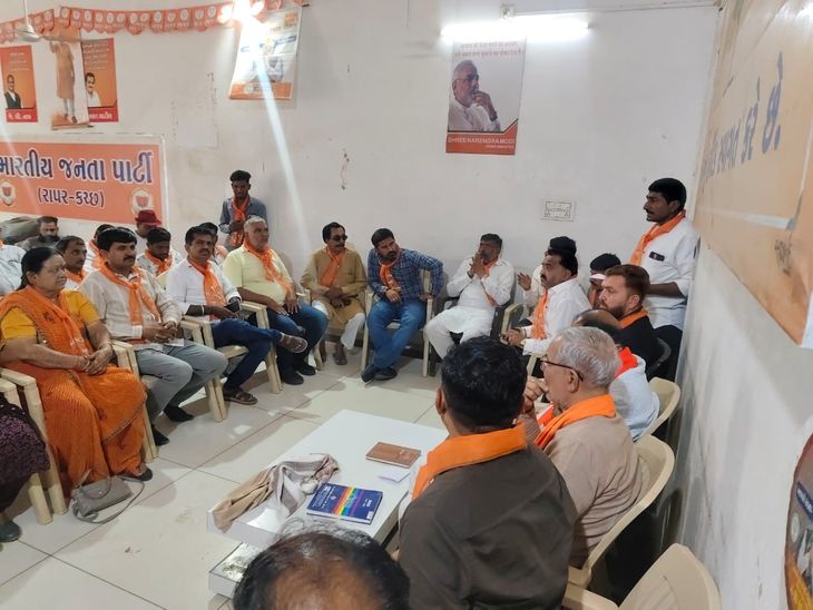 ગુજરાતી શૈલીમાં ફરીથી લખેલું શીર્ષક:  બીજેપીની કચ્છ શાખાએ મહત્વપૂર્ણ કાર્યશાળા યોજી - મોદી સરકારની 11 વર્ષની સિદ્ધિઓ અને ઓપરેશન સિંદુરની વિજયવિષે ચર્ચા કરી  SEO કેન્દ્રિત ટૂંકું શીર્ષક (50 અક્ષરો સુધી):  બીજેપી કચ્છે મોદી સરકાનની સિદ્ધિઓ પર કાર્યશાળા યોજી